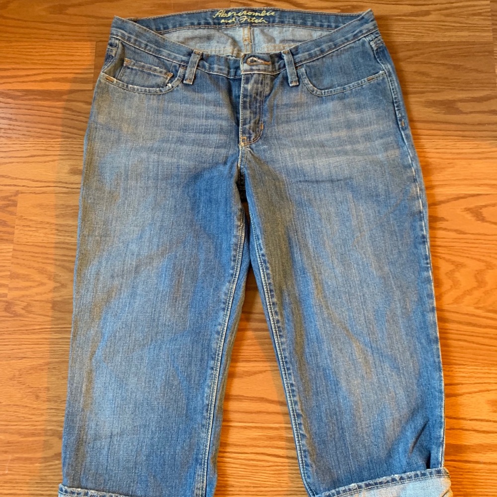 A&F Jean capris